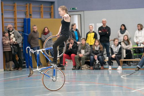 Baden-Württembergische Meisterschaft Kunst- und Einrad U19: BaWü-Titel für Aach und Varnhalt