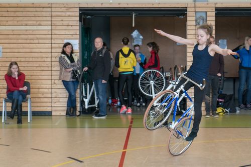 Starker Saisonauftakt der U19 KunstradfahrerInnen beim 1.BW-Cup in Wallbach (21.02.2018) 