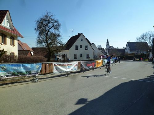 Mountainbiker Schelb und Dorn dominieren Bergetappe in Mauenheim im Schmolke-Carbon-Cup