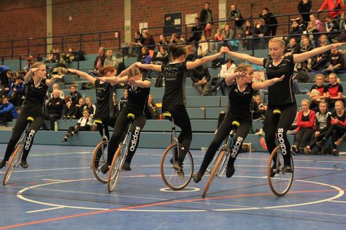 Junior Mannschafts-Cup: Aach holt 4 Siege und führt in der EM-Qualifikation im 4er Kunstrad Offene Klasse