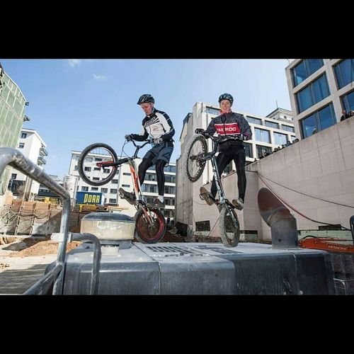 Riesiger Andrang beim Trial-Probetraining in der Sparkassen-Baugrube